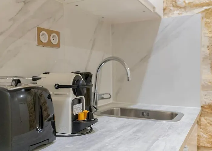 Luxurious With Stylish Design And Comfort - 105 Daire