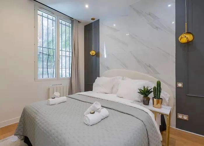 Luxurious With Stylish Design And Comfort - 105 Daire Paris